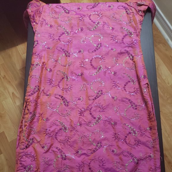 Pakistani Traditional Clothes  (Shalwar Kameez) - Picture 3 of 9